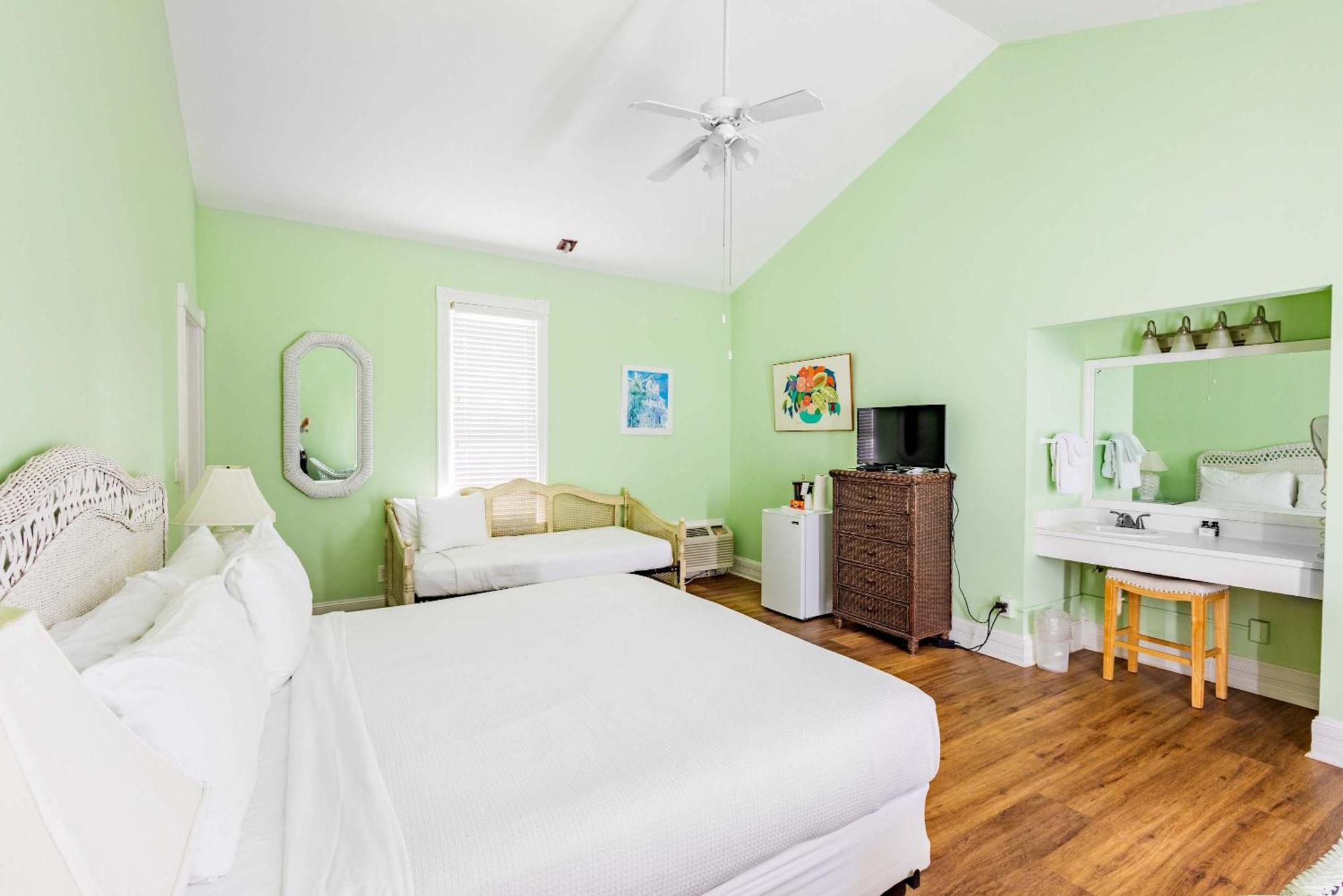 Deluxe King - Curry Mansion With Pool! Hotel Key West Bagian luar foto