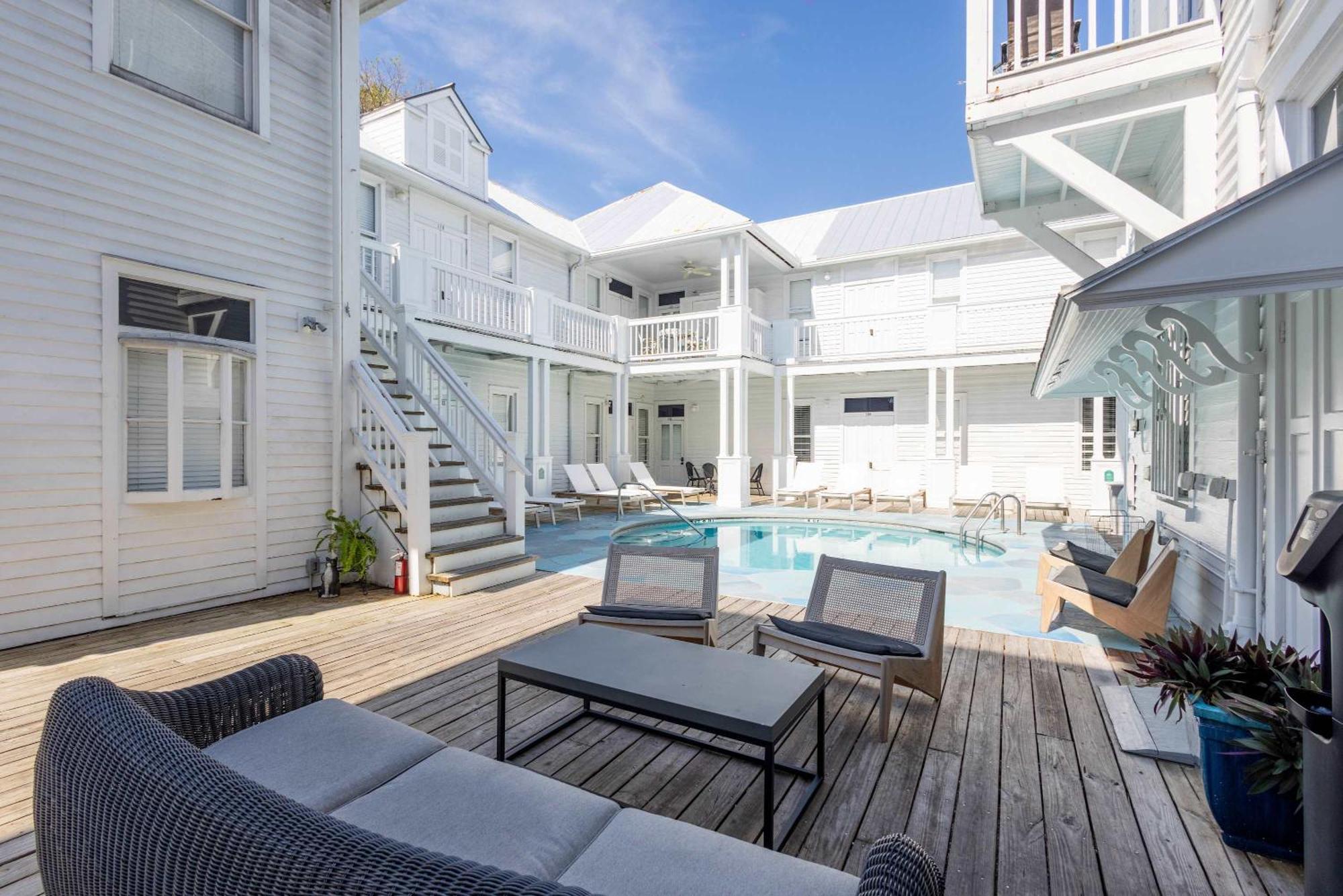 Deluxe King - Curry Mansion With Pool! Hotel Key West Bagian luar foto